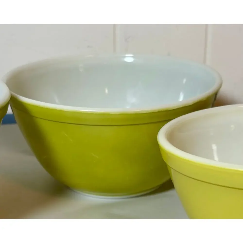 Vintage Pyrex Verde Nesting Mixing Bowls Set 3pc 401 402 403 Avocado Green MCM